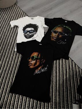 Men’s Icy Rap Graphic shirts size XS